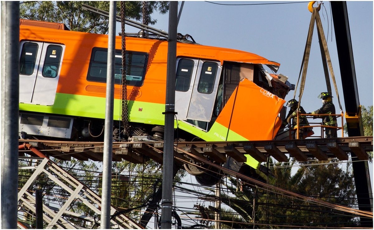 La tragedia del #MetroCDMX sí debe politizarse, en especial cuando los responsables son los mismos políticos. Los ciudadanos tenemos derecho a saber quienes son los responsables y a exigir justicia. 