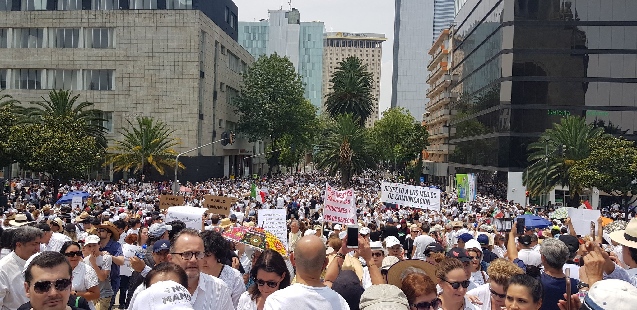 La marcha contra AMLO