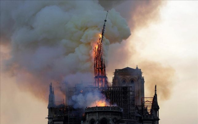 ¡Prohibido lamentarse por el incendio en Notre Dame!